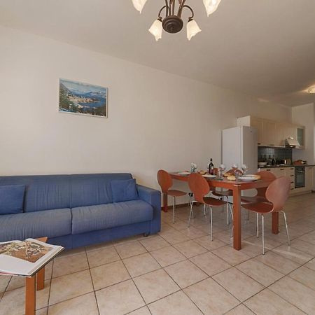 2-Bedroom Lakeview Apartment At The Lake Acquaseria エクステリア 写真