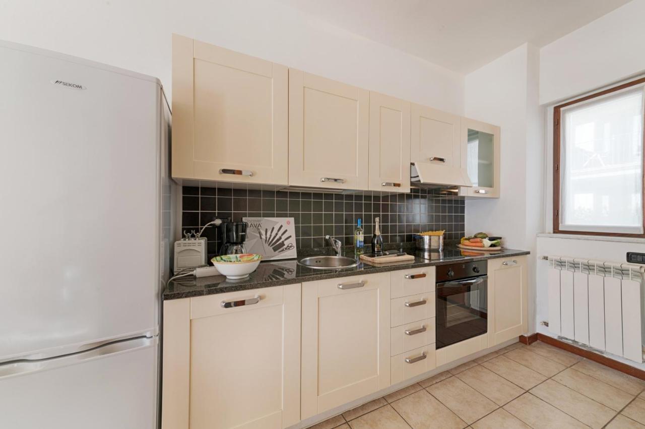 2-Bedroom Lakeview Apartment At The Lake Acquaseria エクステリア 写真