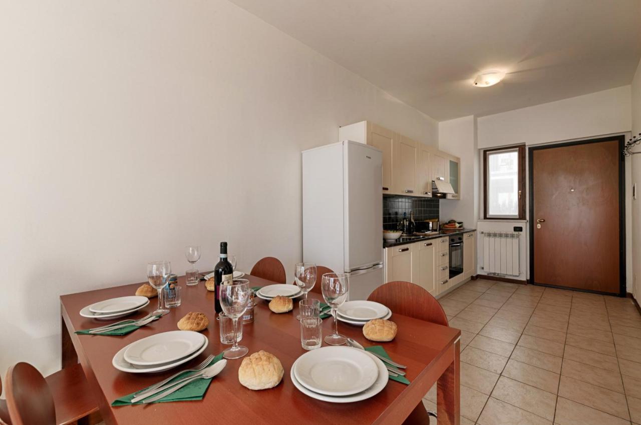 2-Bedroom Lakeview Apartment At The Lake Acquaseria エクステリア 写真