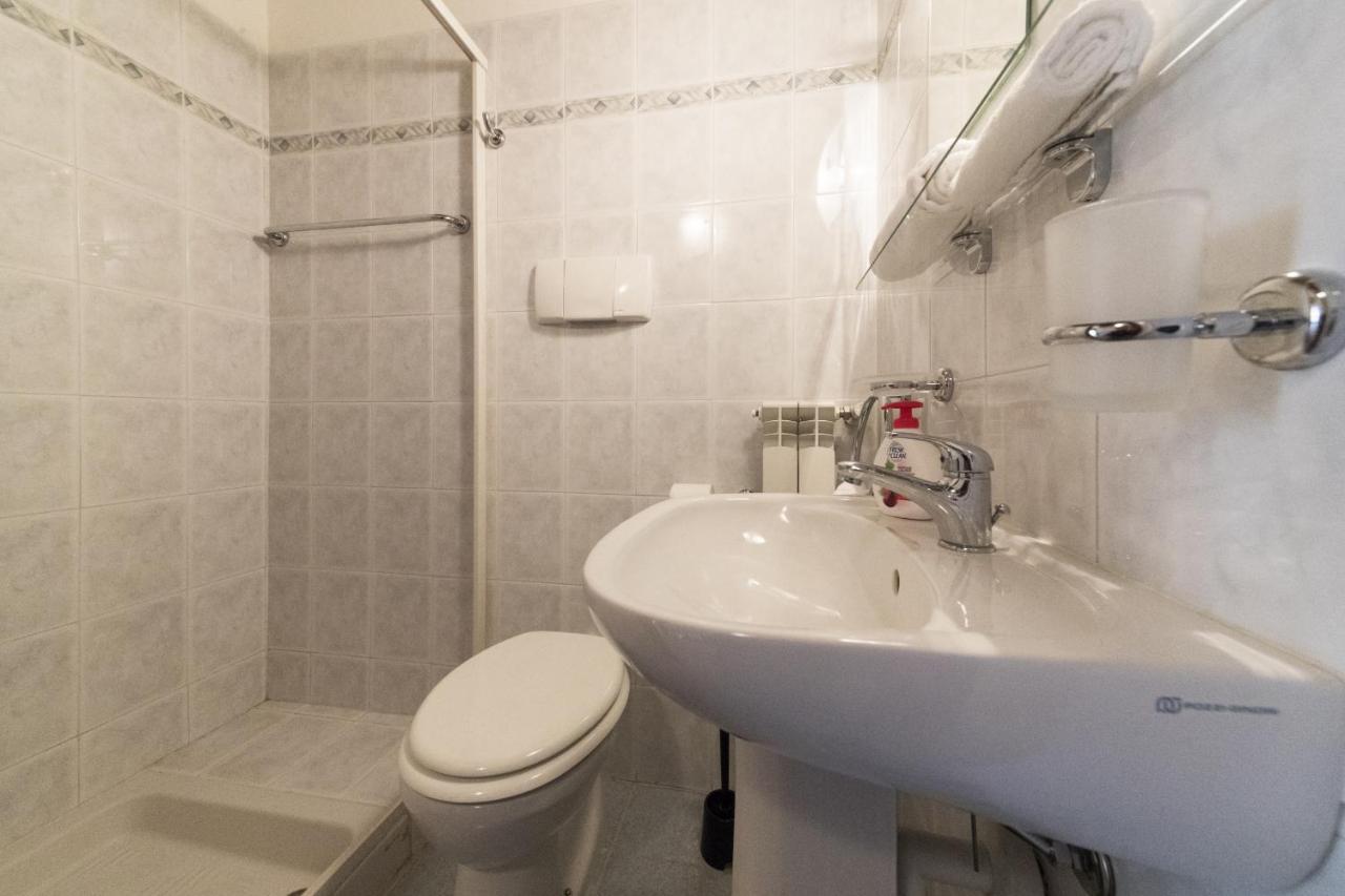 2-Bedroom Lakeview Apartment At The Lake Acquaseria エクステリア 写真