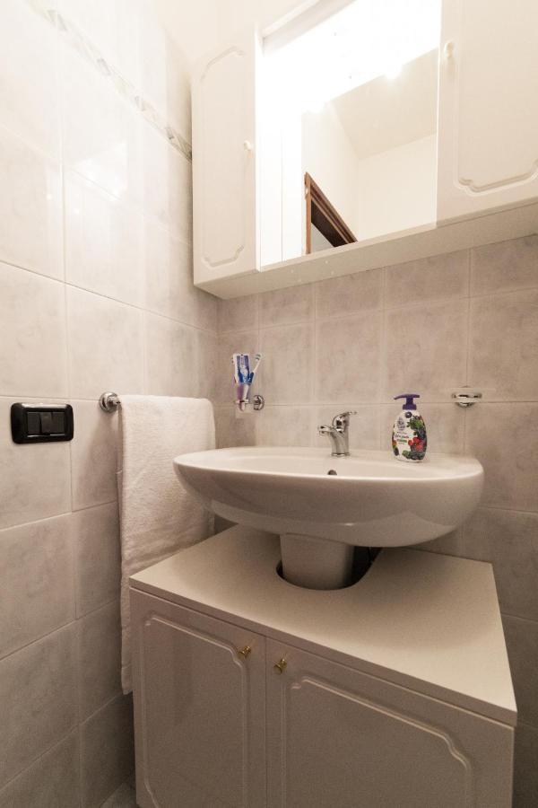 2-Bedroom Lakeview Apartment At The Lake Acquaseria エクステリア 写真