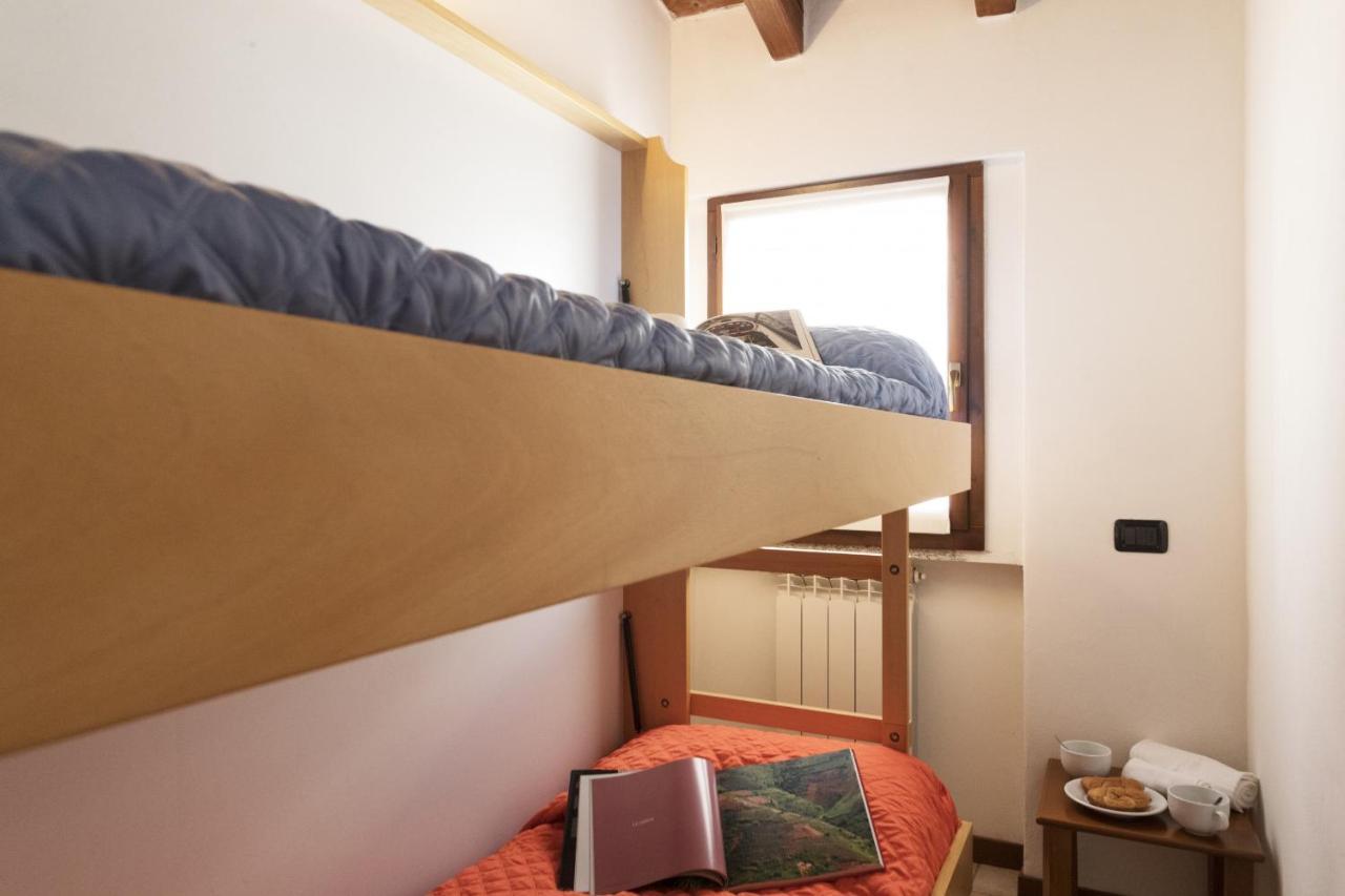 2-Bedroom Lakeview Apartment At The Lake Acquaseria エクステリア 写真