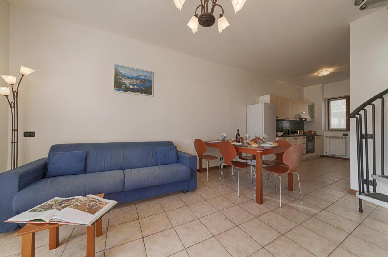 2-Bedroom Lakeview Apartment At The Lake Acquaseria エクステリア 写真