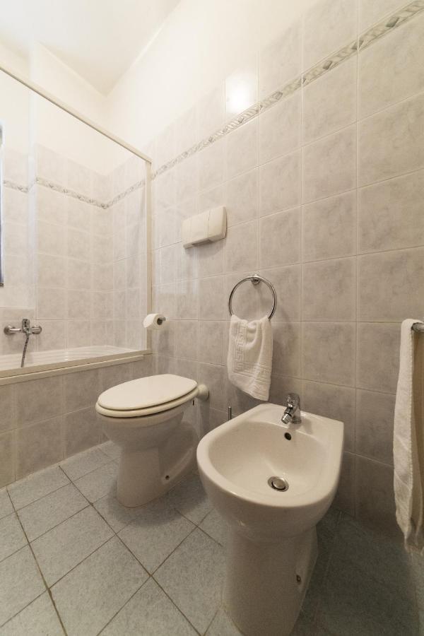2-Bedroom Lakeview Apartment At The Lake Acquaseria エクステリア 写真